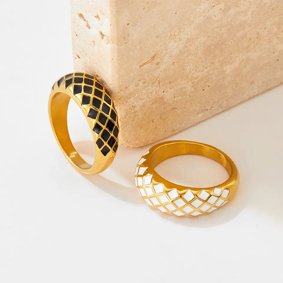 Vintage Checkerboard Retro Enamel Ring - Gold