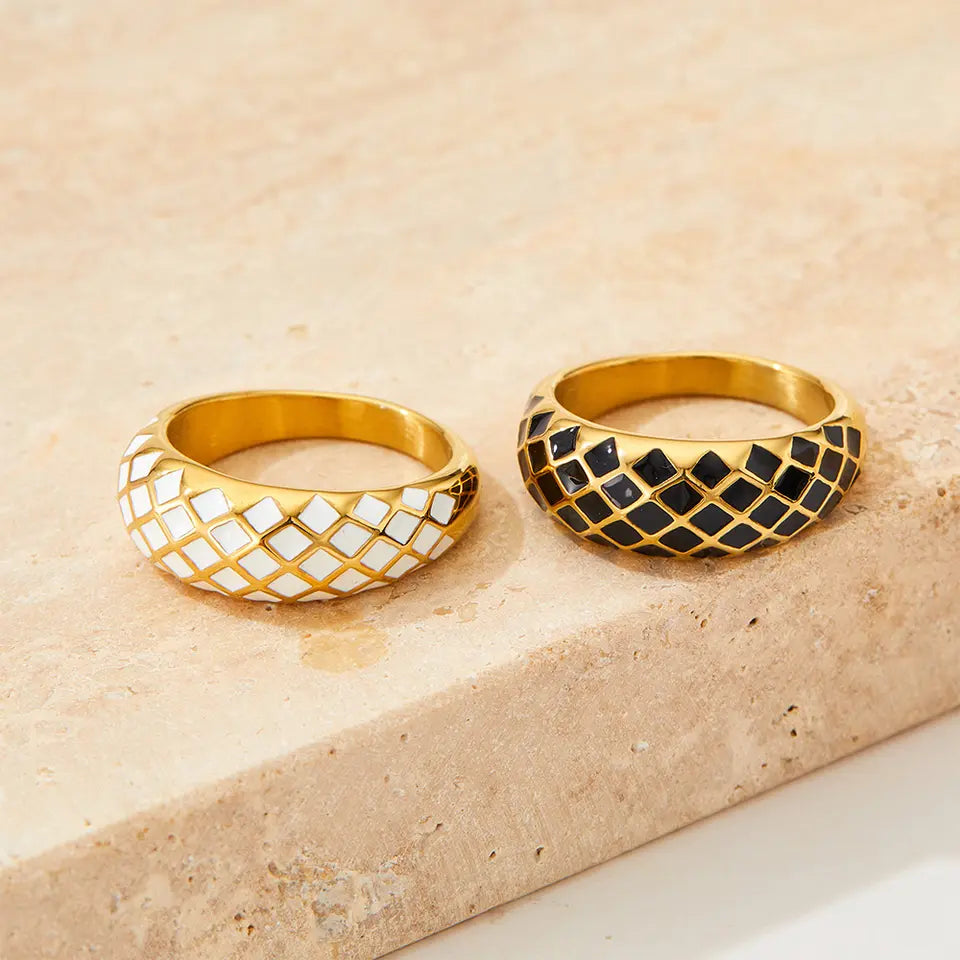 Vintage Checkerboard Retro Enamel Ring - Gold