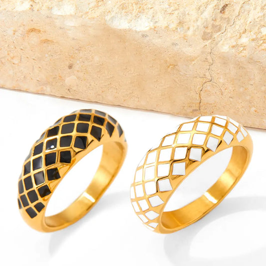 Vintage Checkerboard Retro Enamel Ring - Gold