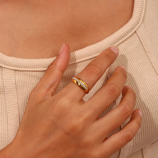 Minimalist Pearl Ring - Gold