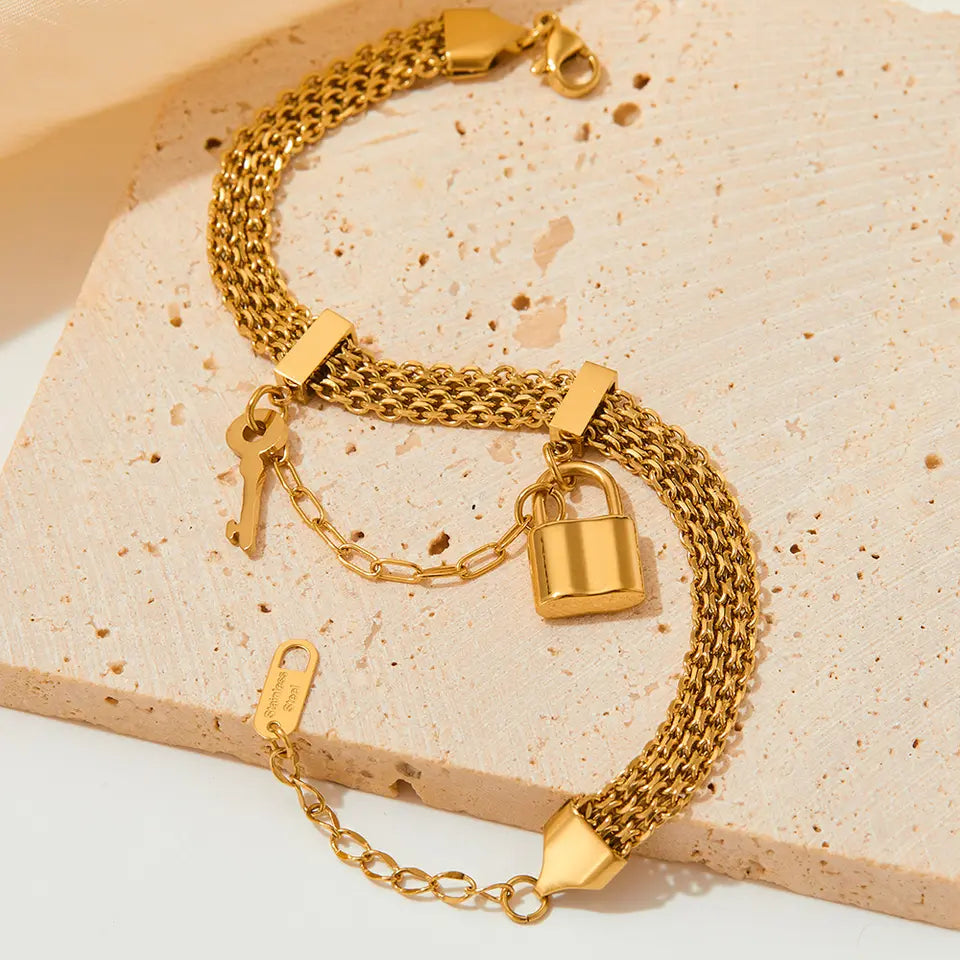 Multi-layer Chain Key Lock Bracelet - Gold