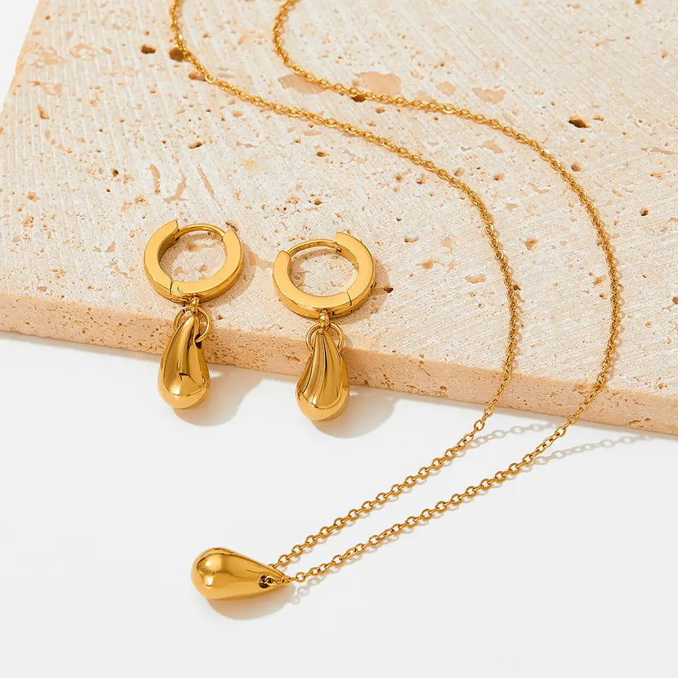 Waterdrop Pendant Necklace - Gold