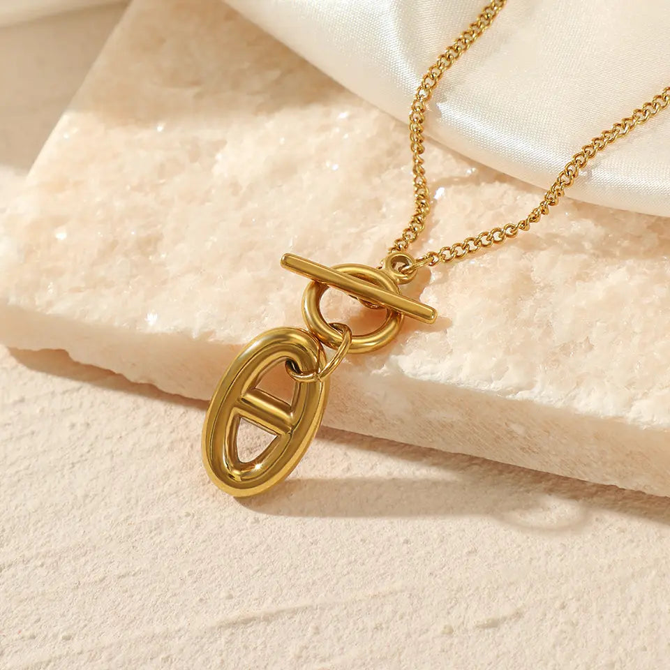 Circle Toggle Necklace Gold