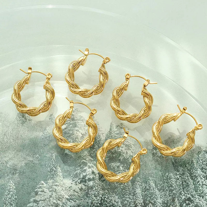 U Shape Twist Earring - Gold