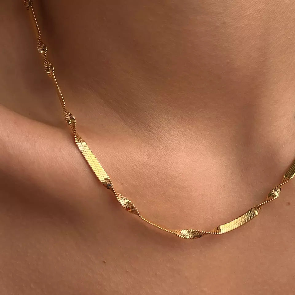 Twist Herringbone Necklace - Gold