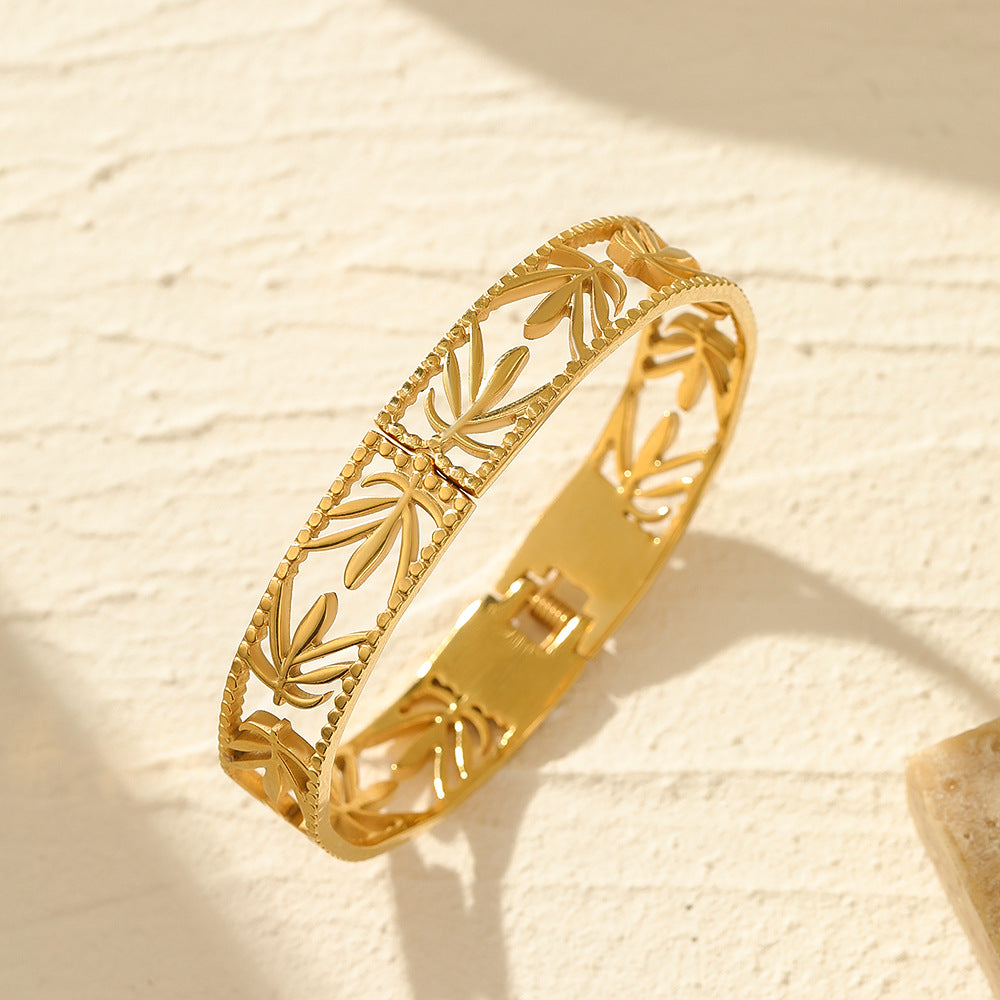 Hollow Leaf bracelet - Gold