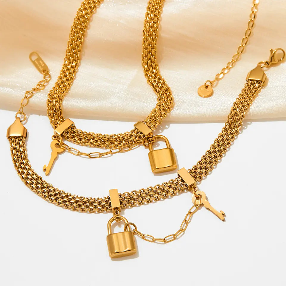 Multi-layer Chain Key Lock Bracelet - Gold