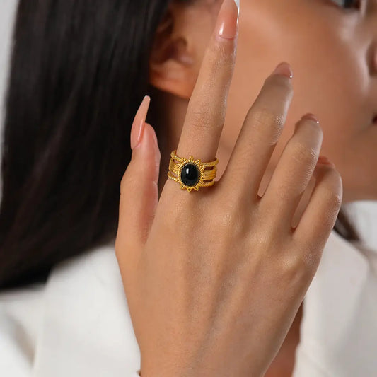 Vintage Obsidian Inlaid Ring - Gold