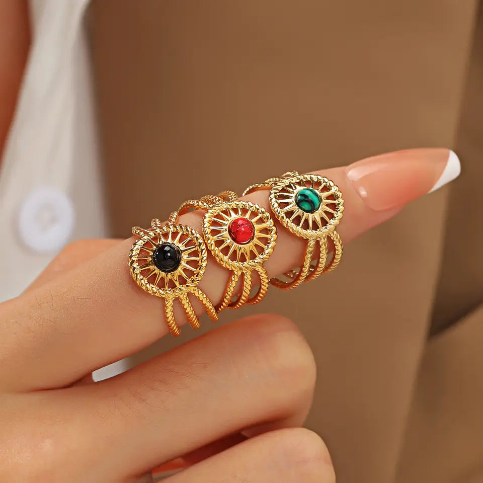 Hollow Agate Emerald Ring - Gold