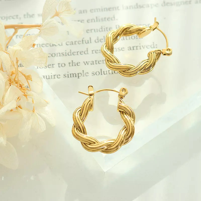 U Shape Twist Earring - Gold