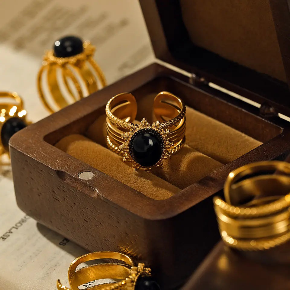 Vintage Obsidian Inlaid Ring - Gold